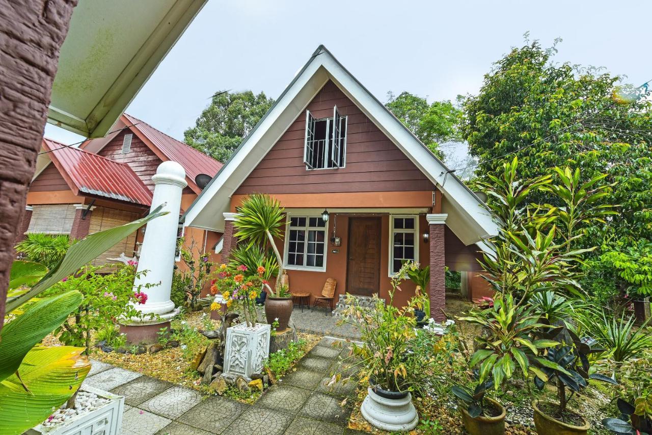 Oyo 90642 Twin Mutiara Chalet & Homestay Jeli Ngoại thất bức ảnh