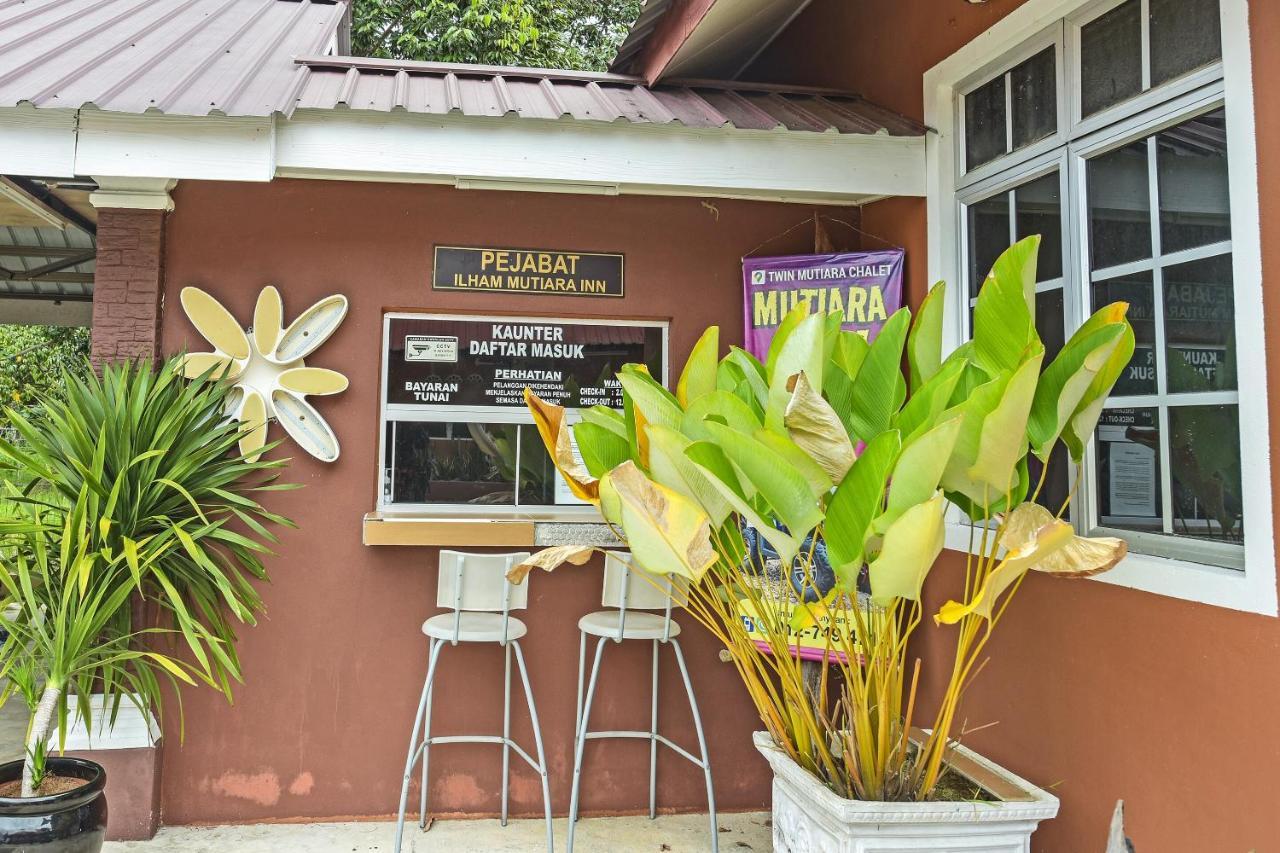 Oyo 90642 Twin Mutiara Chalet & Homestay Jeli Ngoại thất bức ảnh