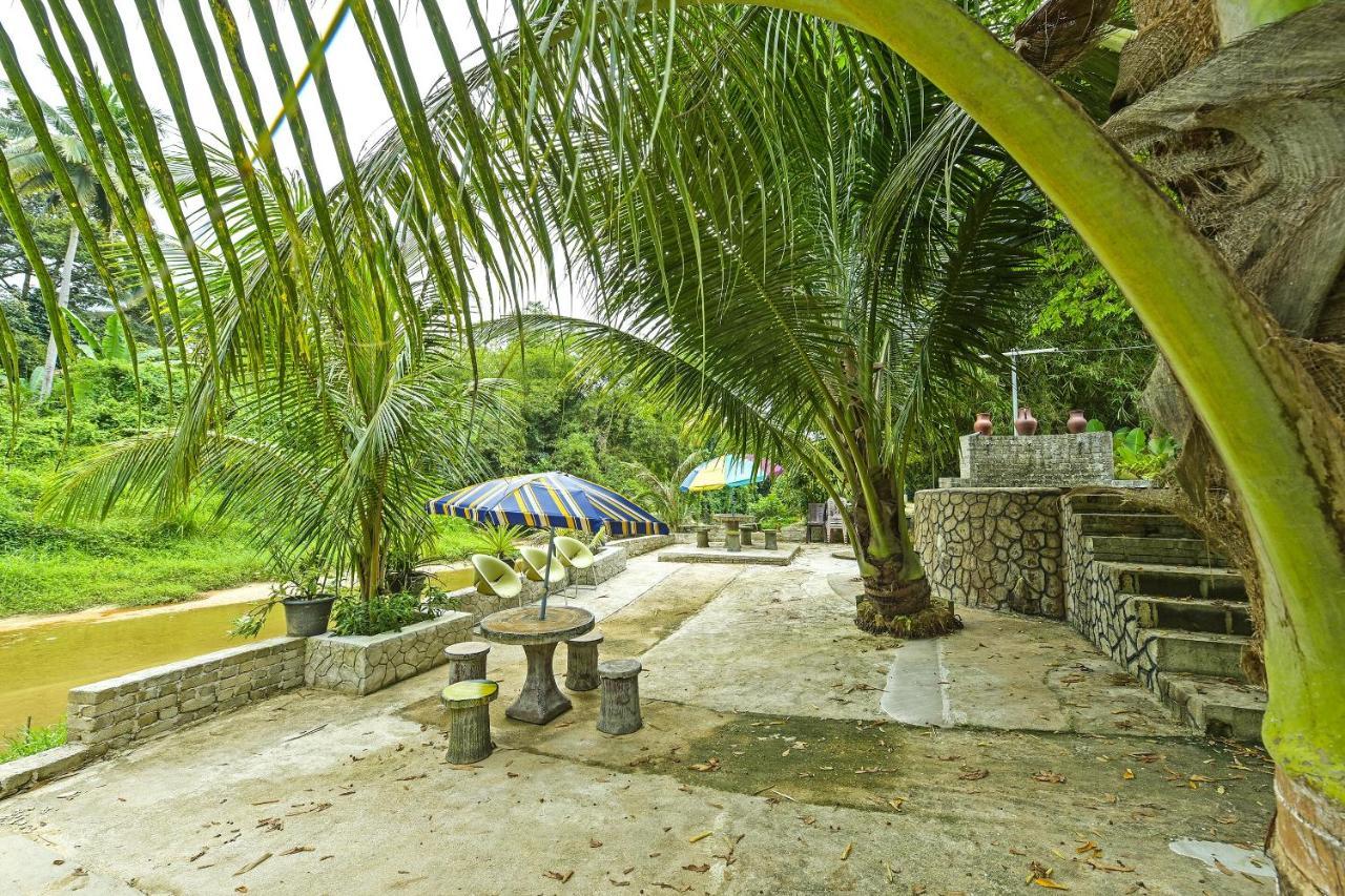 Oyo 90642 Twin Mutiara Chalet & Homestay Jeli Ngoại thất bức ảnh