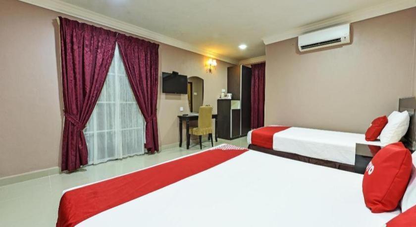 Oyo 90642 Twin Mutiara Chalet & Homestay Jeli Ngoại thất bức ảnh