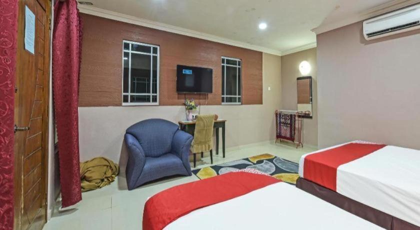 Oyo 90642 Twin Mutiara Chalet & Homestay Jeli Ngoại thất bức ảnh
